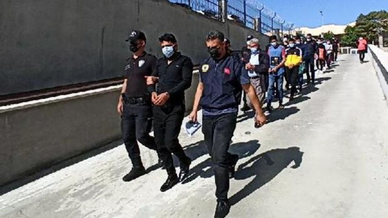 Mersin'de terör operasyonu: 11 gözaltı