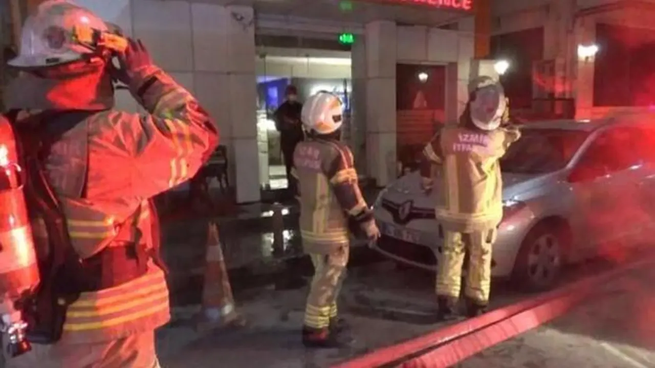 İzmir'de otelde korkutan yangın