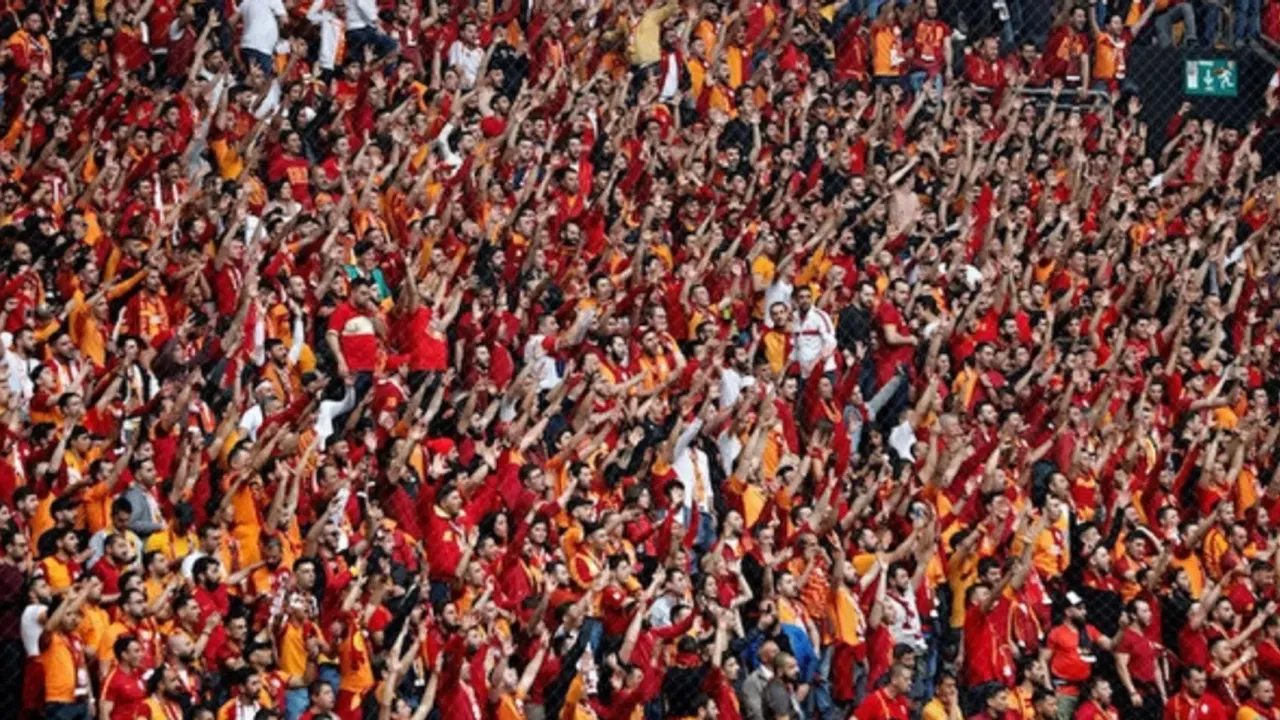 Galatasaray'da büyük pişmanlık: Önce 'gitsin' dediler şimdi 'kalsaydı' diyorlar