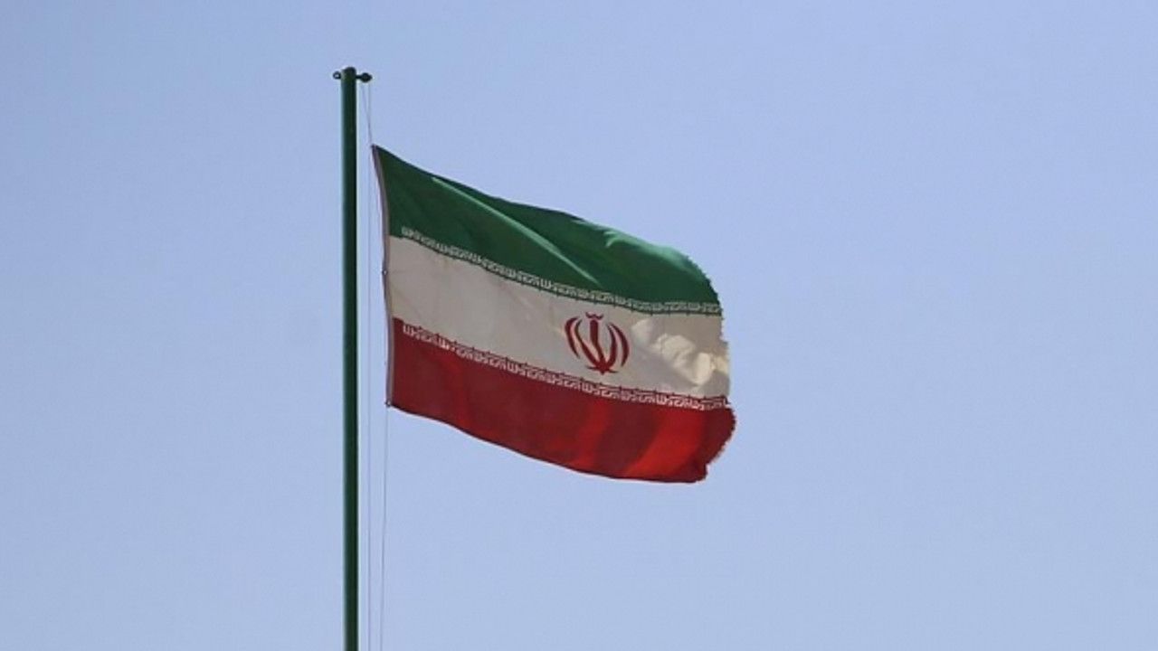 İran'da "şüpheli döviz ve kripto para işlemleri" sebebiyle 9 bin banka hesabı donduruldu