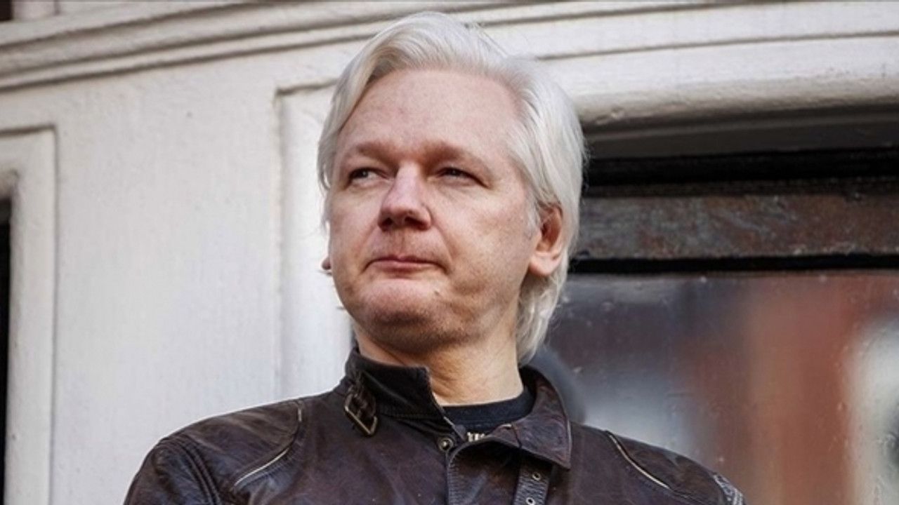 Assange, ABD'ye iade ediliyor