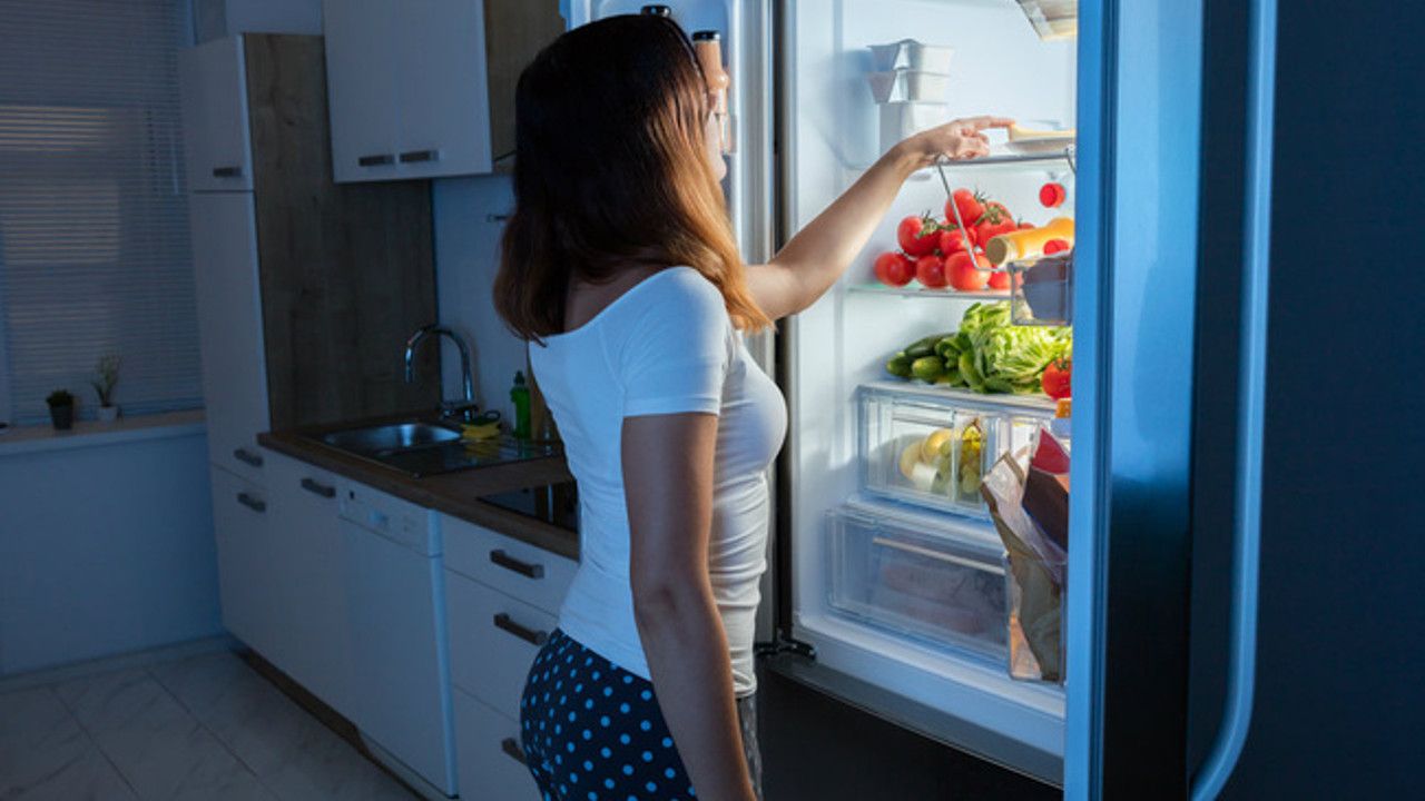 Buzdolabınıza az elektrik tükettirecek 7 taktik