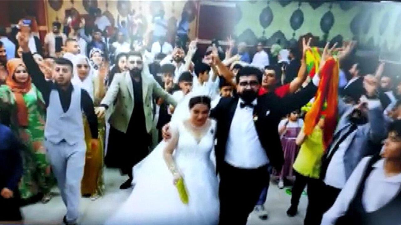 Düğünde terör örgütü PKK rezaleti!
