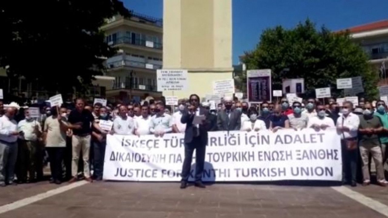 Ege adalarını silahlandıran Atina, Türk azınlığa baskı uyguluyor