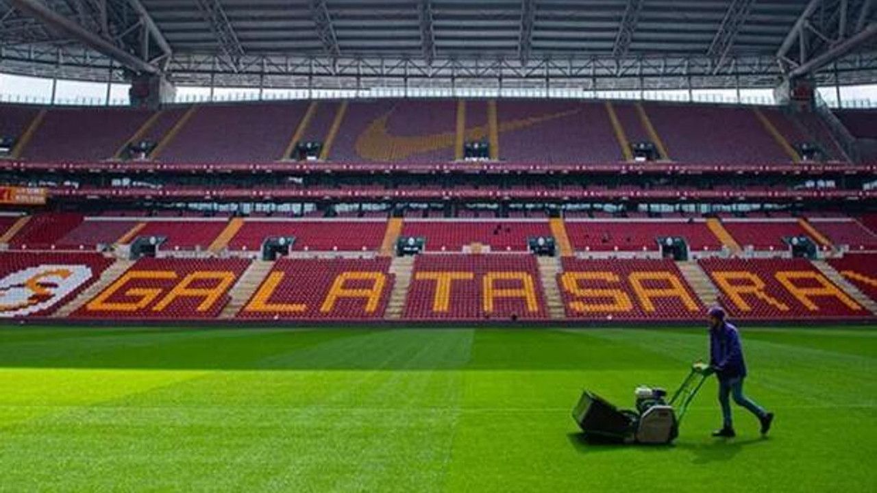 Galatasaray'da sponsorluk zirvesi!