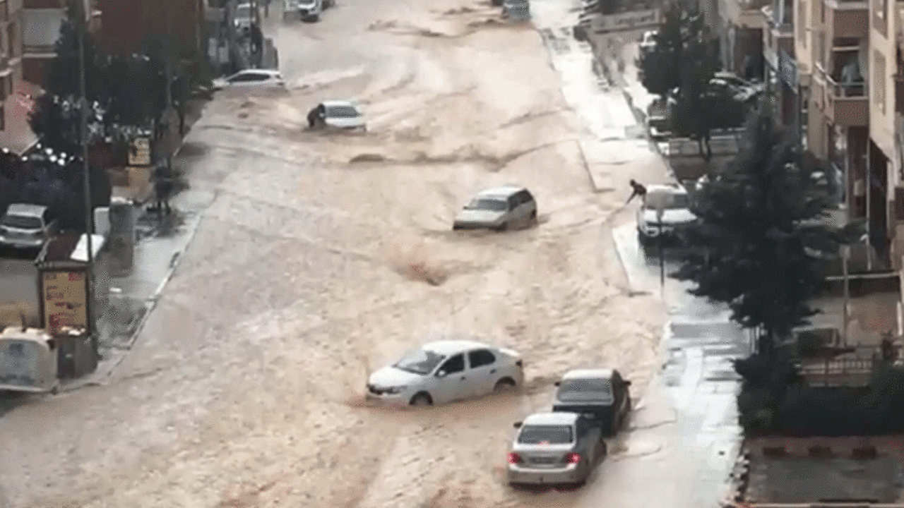 Meteoroloji'nin ardından Ankara Valiliği de uyardı: Sel ve su baskınına dikkat