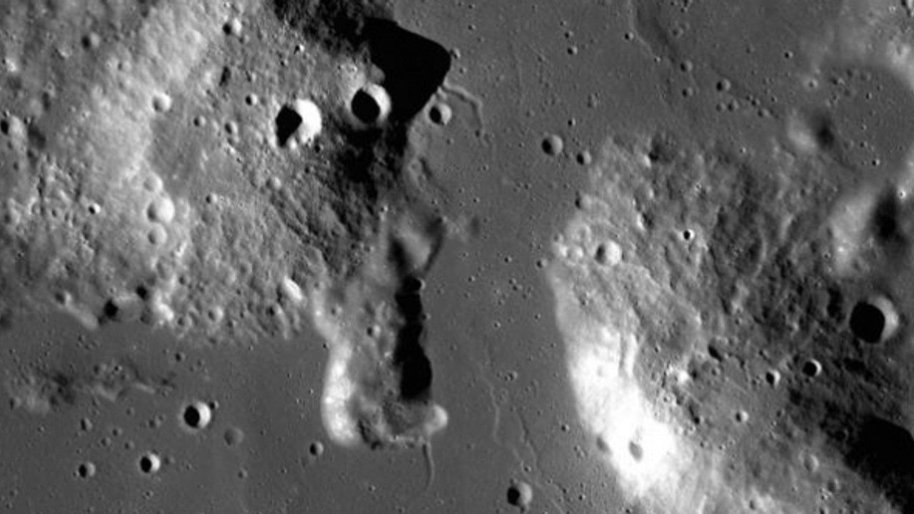NASA Ay'daki gizemli kubbeleri araştıracak
