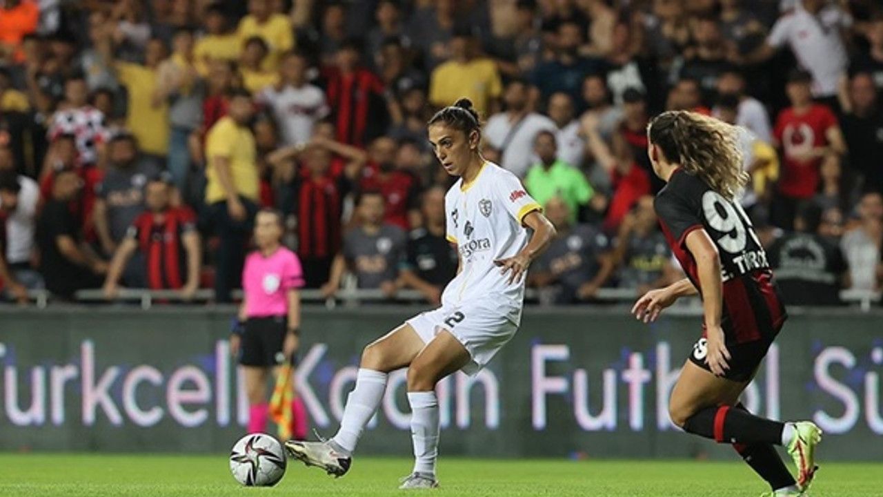 Turkcell Kadın Futbol Süper Ligi'nde şampiyon belli oldu