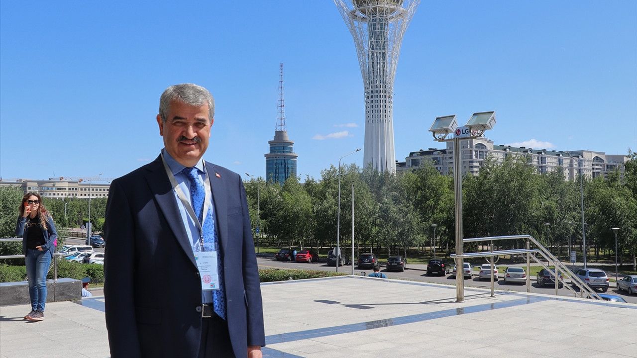 YSK Başkanı Akkaya: Sandıktan çıkacak sonucun kardeş Kazakistan'a hayırlı olmasını diliyorum