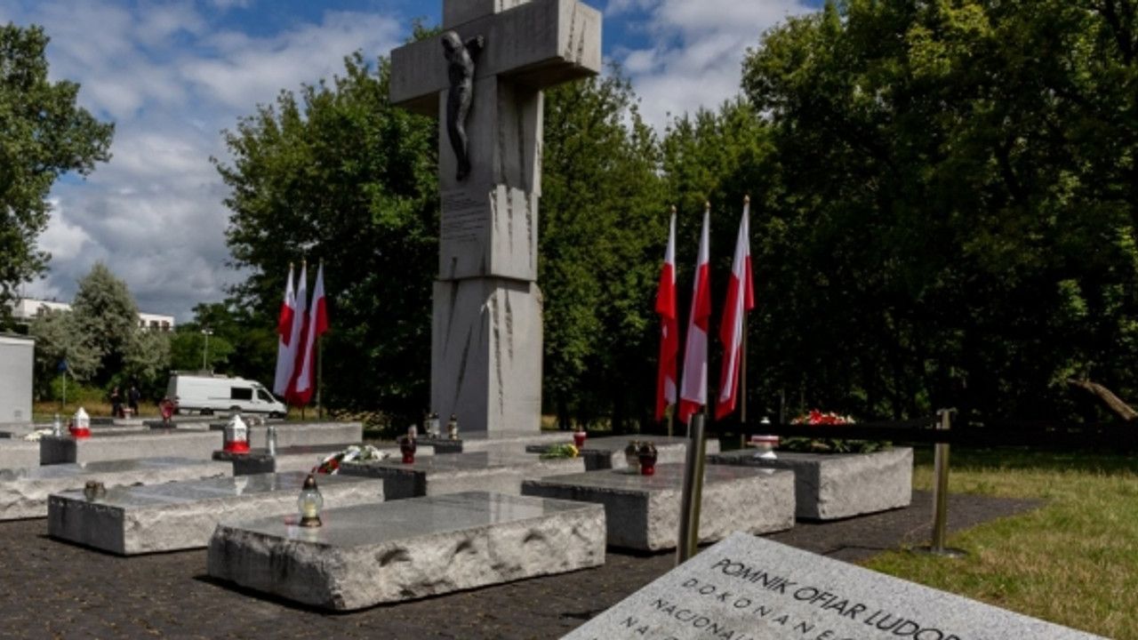 100 bin Polonyalının öldürüldüğü Volhynia katliamının üzerinden 79 yıl geçti