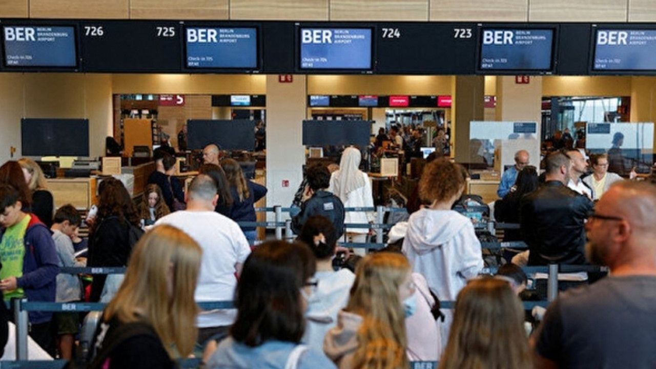Almanya krizi çözemedi: Uçuş sayısı azaltılacak