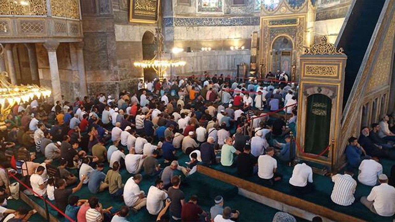 Ayasofya Camii'nde 251 şehit için hatim indirildi