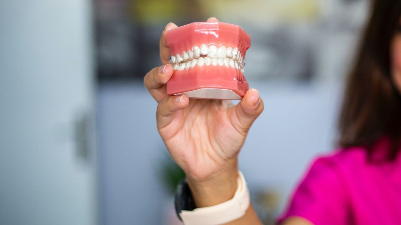 Dişlerinize implant yaptırmadan önce mutlaka okuyun!
