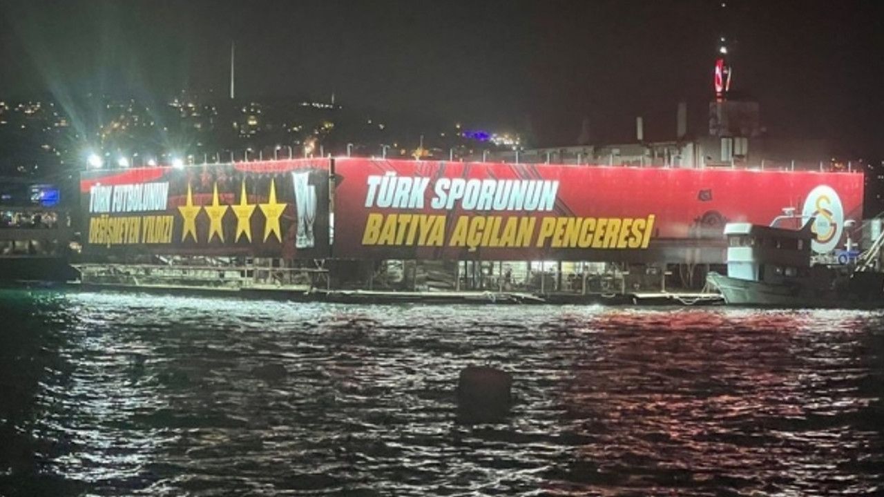 Galatasaray camiası, Galatasaray Adası'nın açılışında bir araya geldi