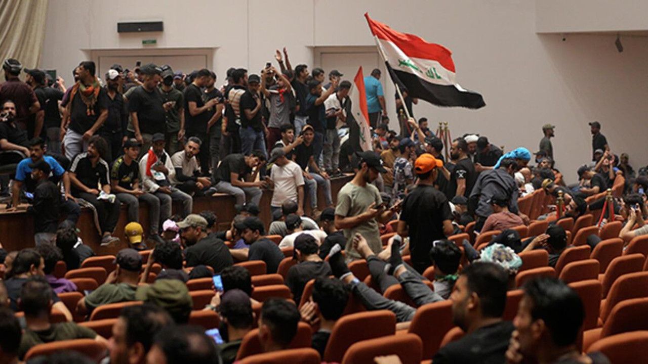 Irak'ta gerginlik devam ediyor! Tüm oturumlar askıya alındı