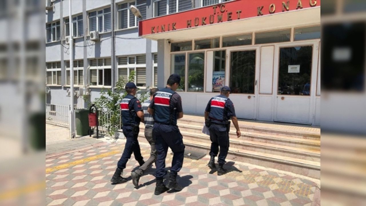 İzmir'de firari 13 hükümlü yakalandı