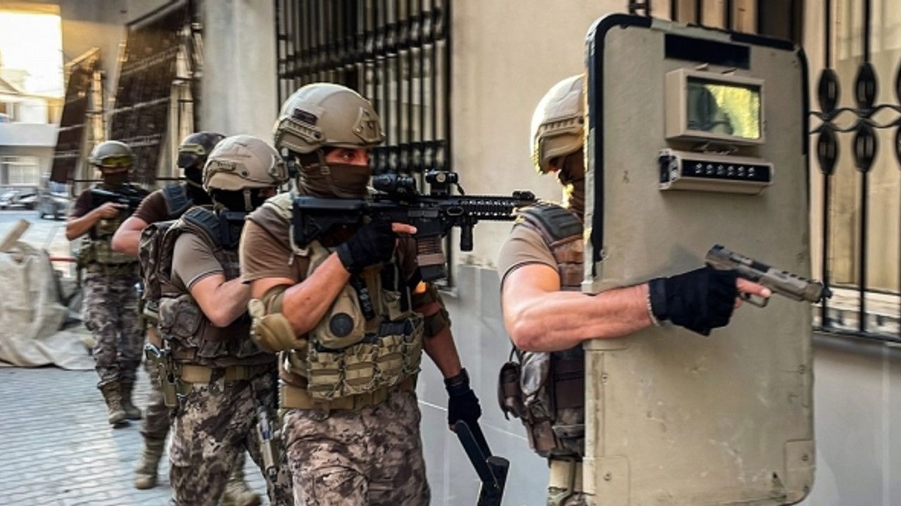 Mersin'de terör operasyonu: 21 kişi gözaltına alındı