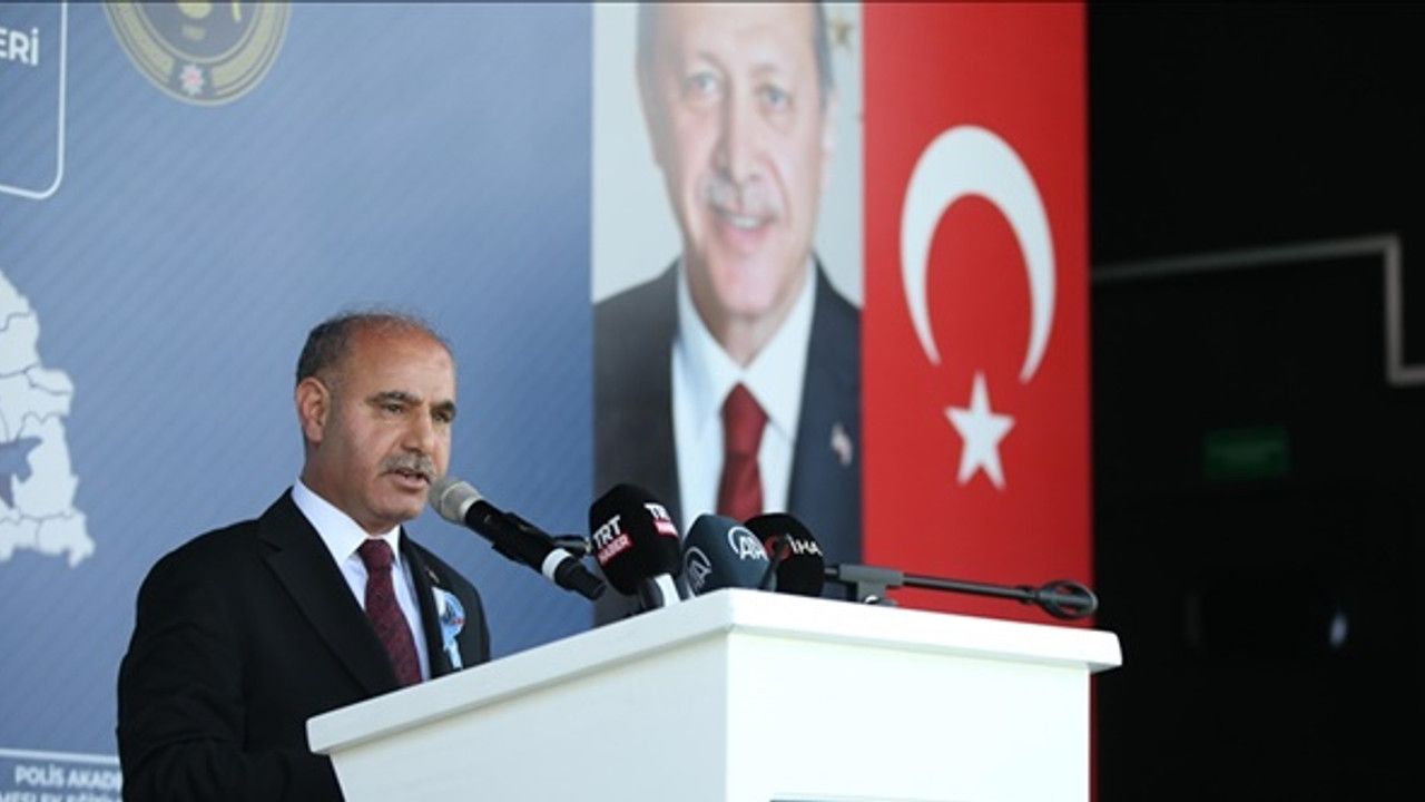 "Millet, Recep Tayyip Erdoğan'ın liderliğinde FETÖ'ye gereken dersi verdi"