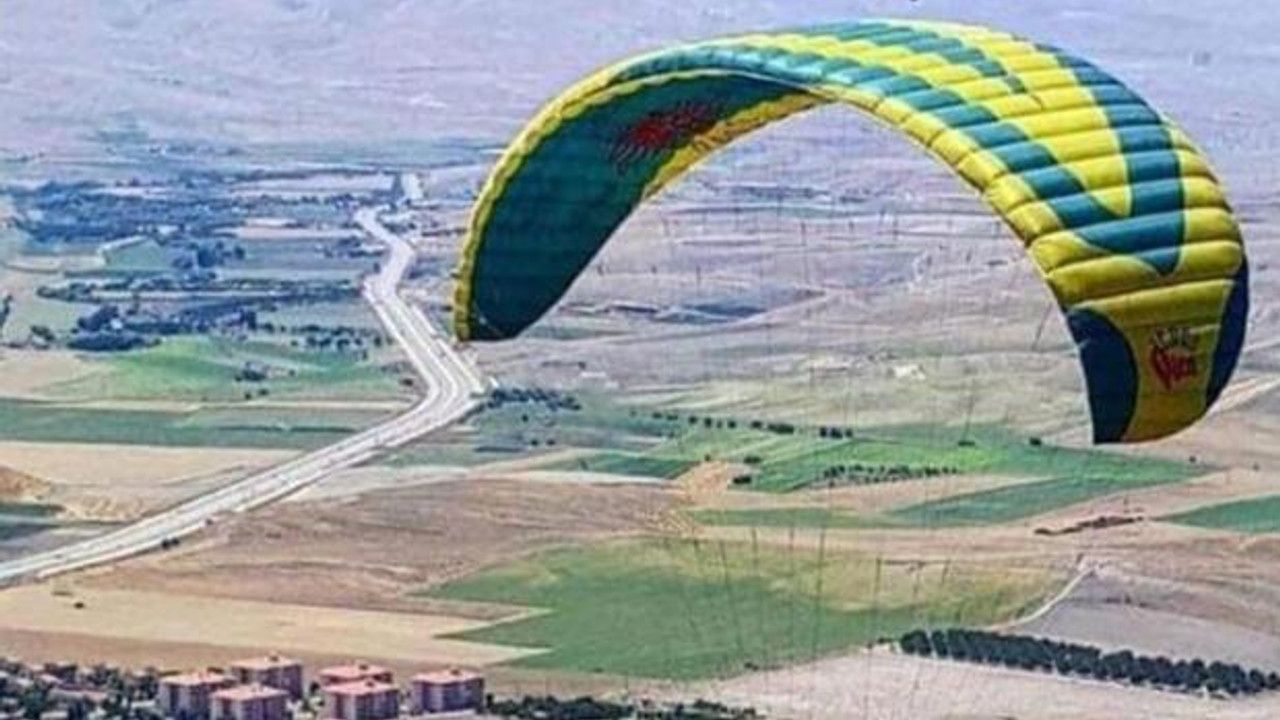 Ankara'da paraşüt faciası! Metrelerce yüksekten düşerek hayatını kaybetti