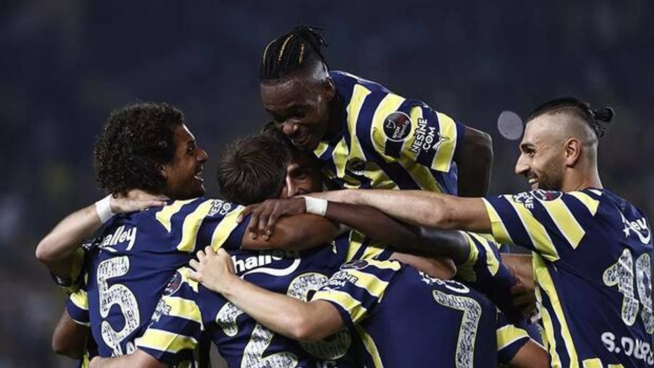 Fenerbahçe'nin Konyaspor maçı kamp kadrosu açıklandı! 9 eksik...