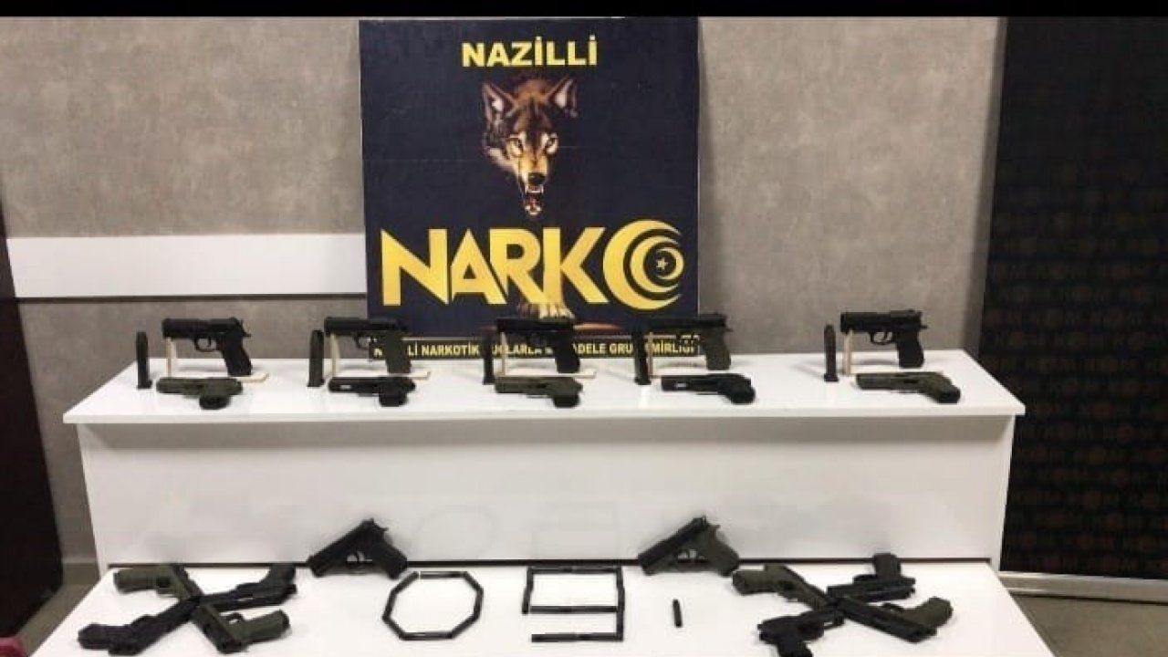 Nazilli’de otomobile gizlenmiş 20 adet silah ele geçirildi