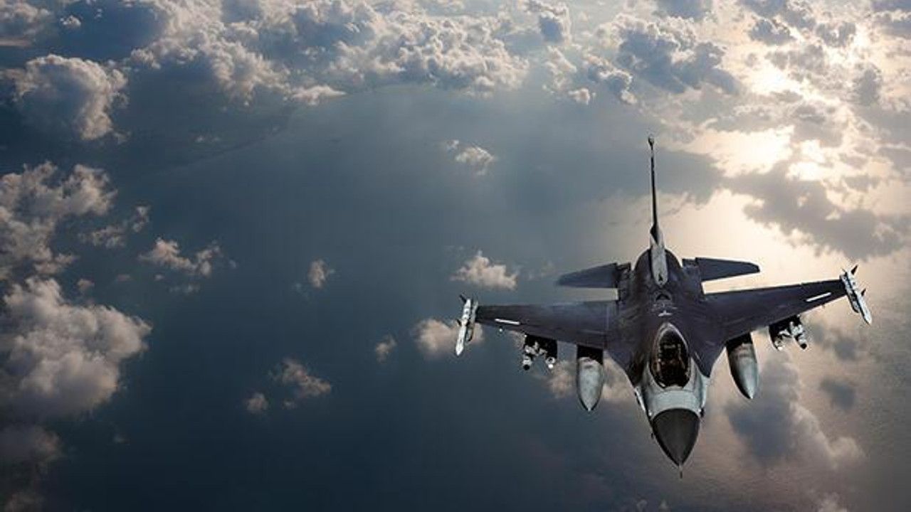 S-300'le Türk F-16'larına Yunan tacizi... Komşu basınından skandal manşet