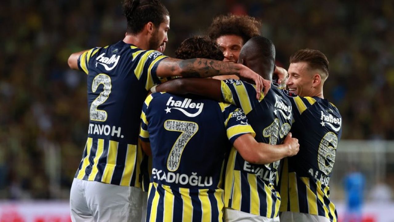 Fenerbahçe, Süper Lig'de sahasında Alanyaspor'u 5-0 mağlup etti