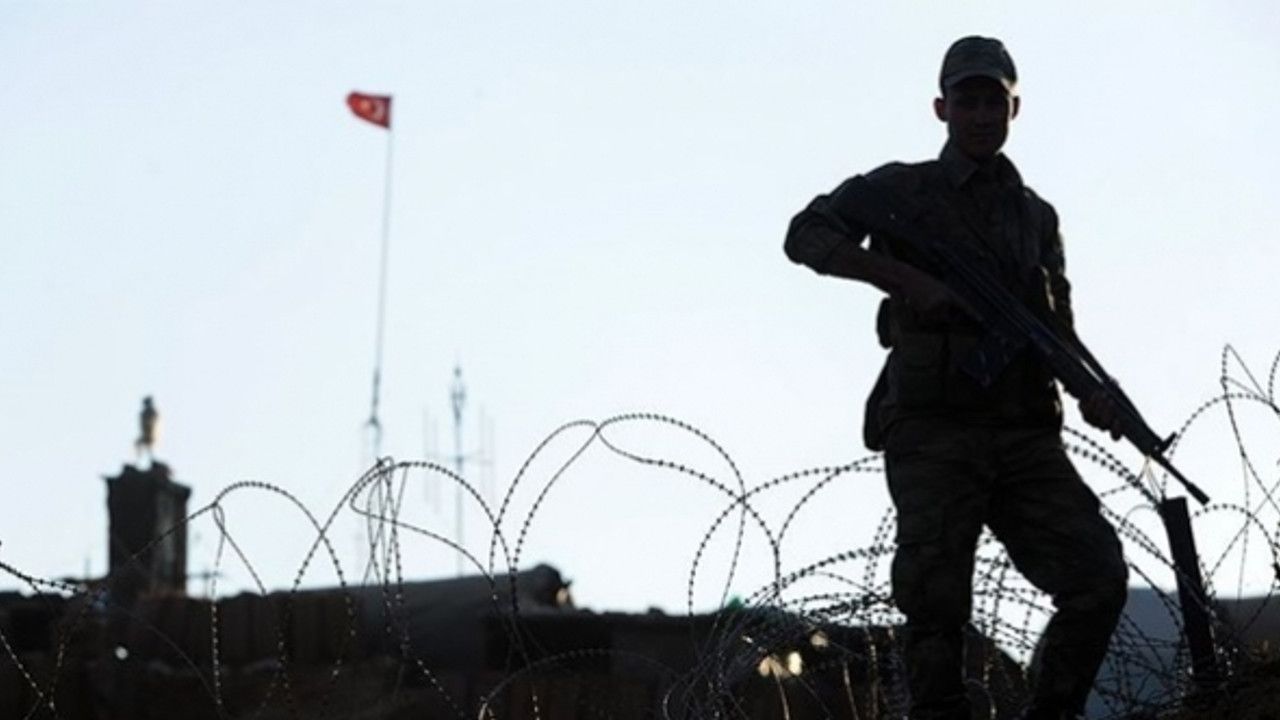 Bakan Soylu duyurdu: Elazığ'da iki terörist teslim oldu