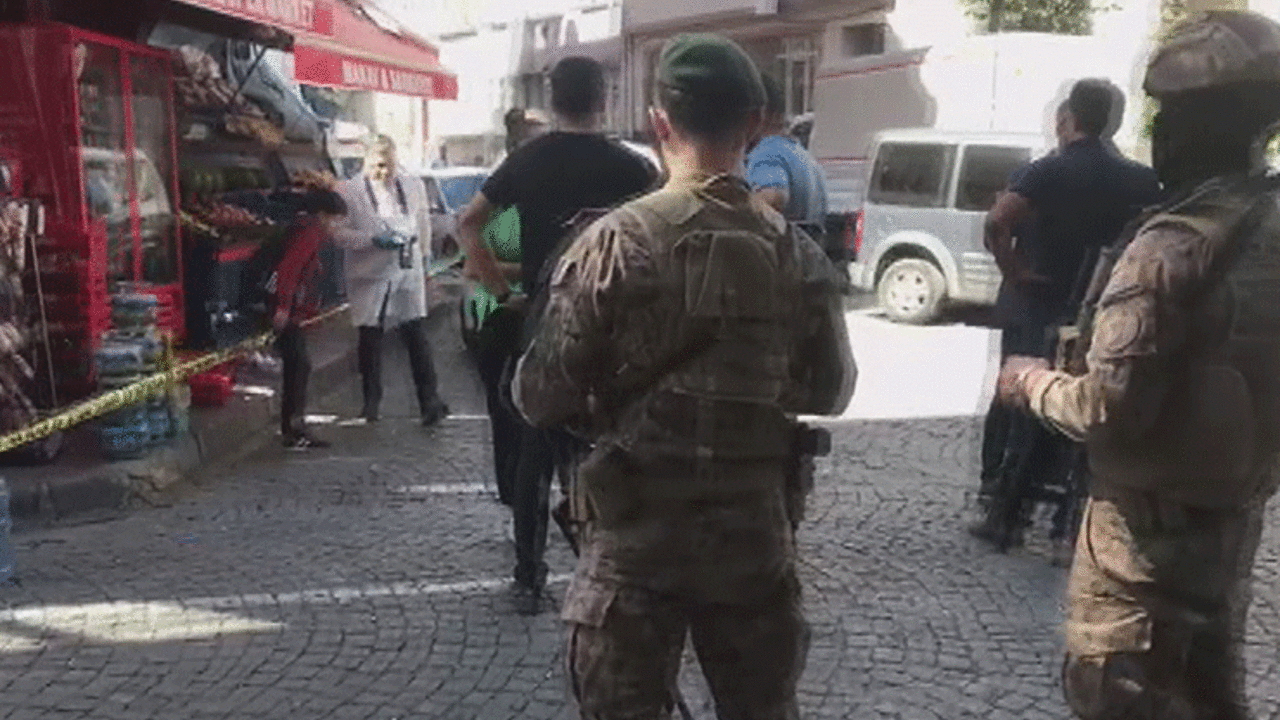 Fatih'te polise silahlı saldırı