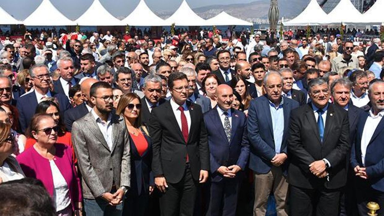 İzmir'de 9 Eylül töreni