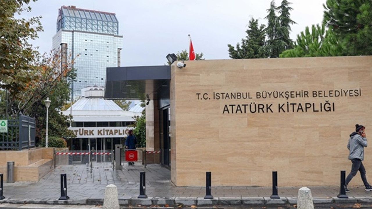 Öğrenciler İmamoğlu'na soruyor: "Atatürk Kitaplığı'nı neden kapattın?"