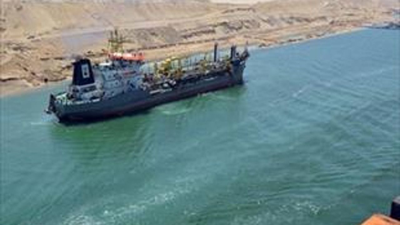 Süveyş Kanalı geçişlerine yüzde 15 zam