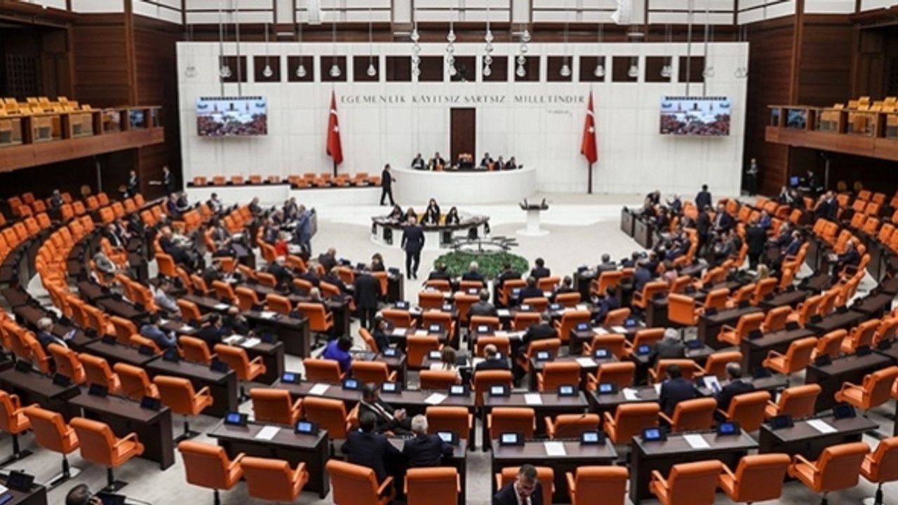 CHP, HDP ve İYİ Parti "dezenformasyonla mücadele düzenlemesi"ne karşı birleşti
