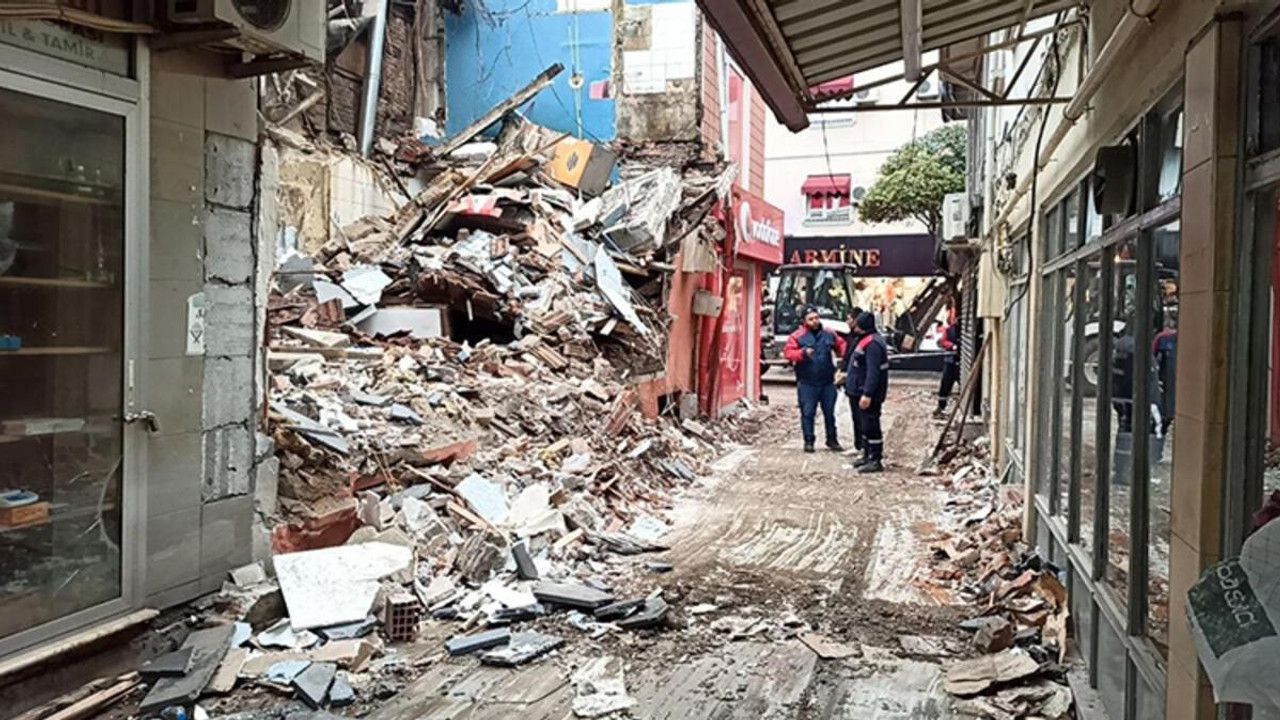 Bakan Kurum'dan Düzce depremi açıklaması: Ağır hasarlı 181 yapı yıkılacak