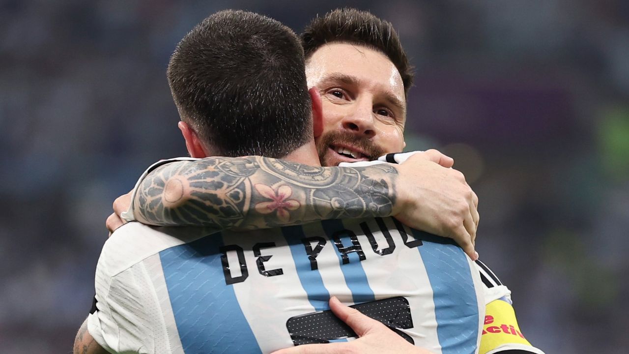 Arjantin, Hırvatistan'ı 3-0 mağlup ederek Dünya Kupası'nda finale yükseldi