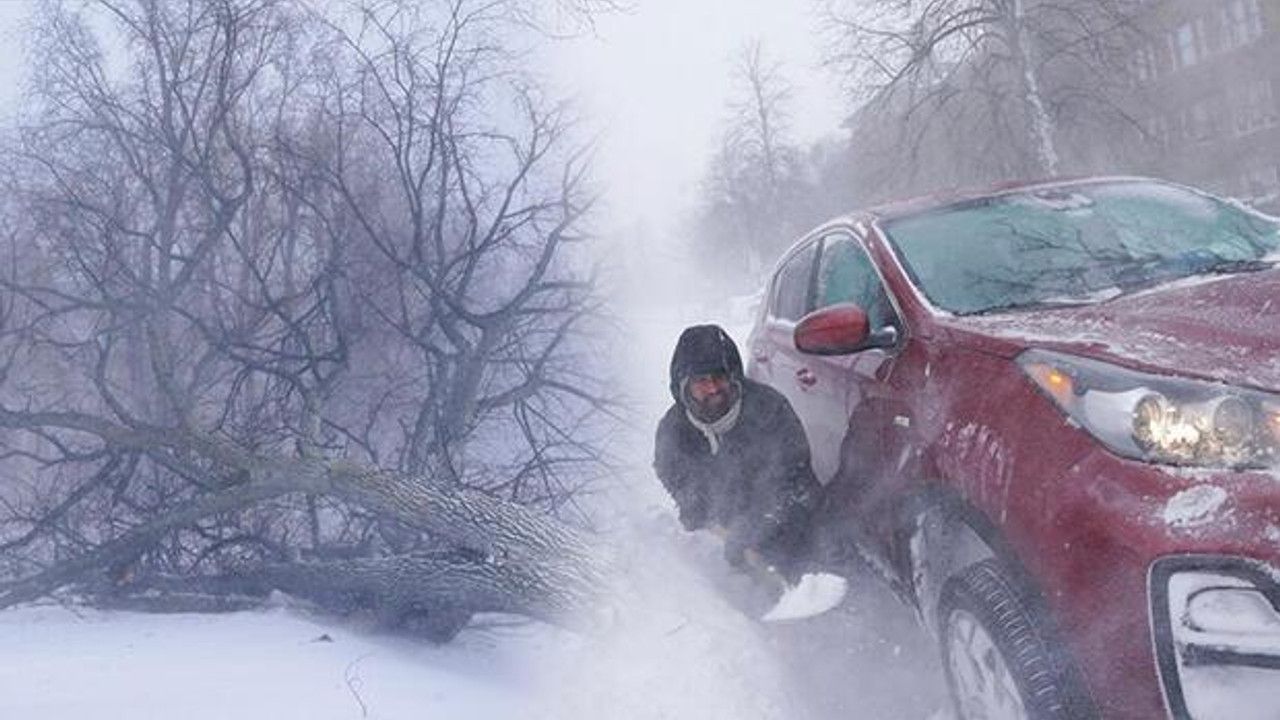 ABD'de kar fırtınası sürüyor: 23 ölü! -45 dereceyi gördüler, ısınmak için kıyafetlerini yaktılar