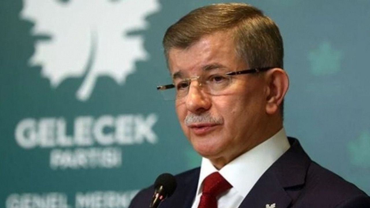 Ahmet Davutoğlu'ndan AK Parti'ye destek