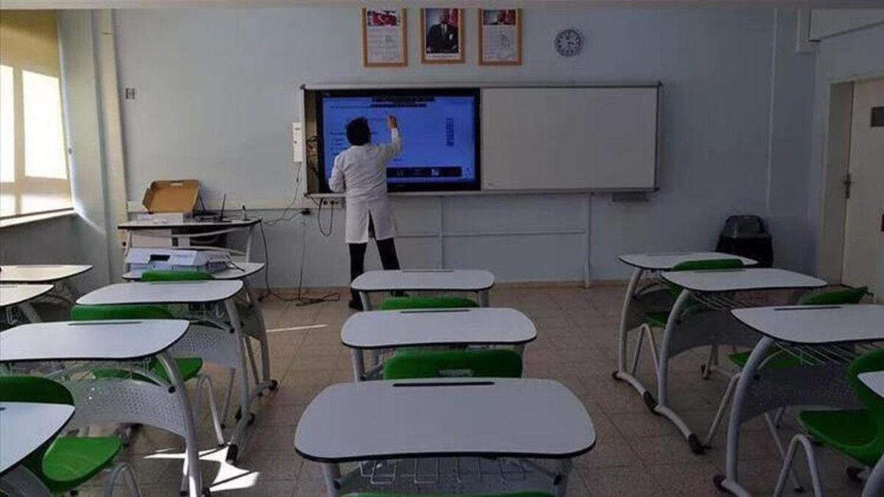 Antalya'nın 3 ilçesinde okullara 1 gün ara verildi