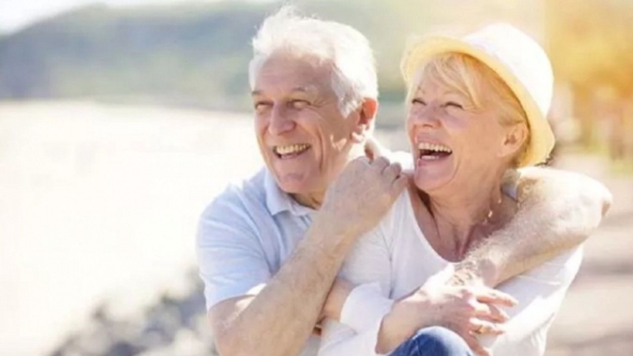 Araştırmalar ortaya koydu! Evlilik Alzheimer ve bunama riskini azaltıyor