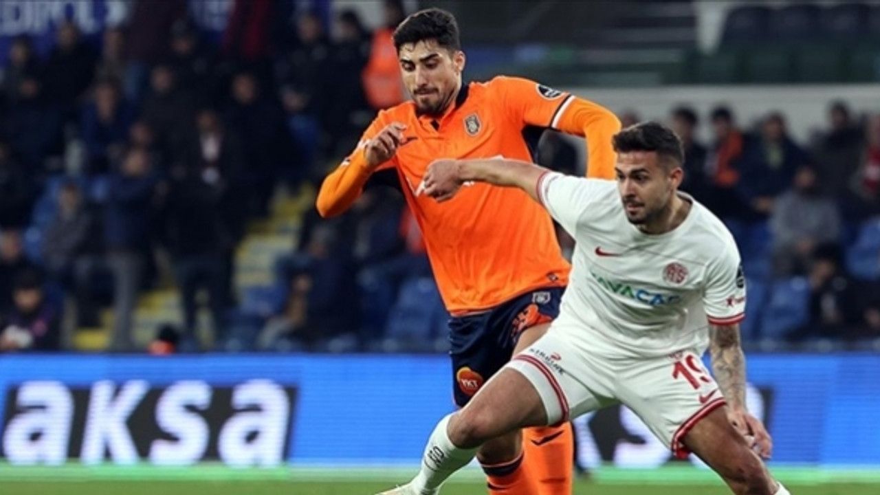 Başakşehir ikinci yarıda attığı gollerle kazandı: 2-0