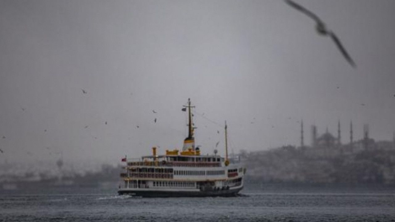 İstanbul ve İzmir'de vapur seferleri iptal edildi