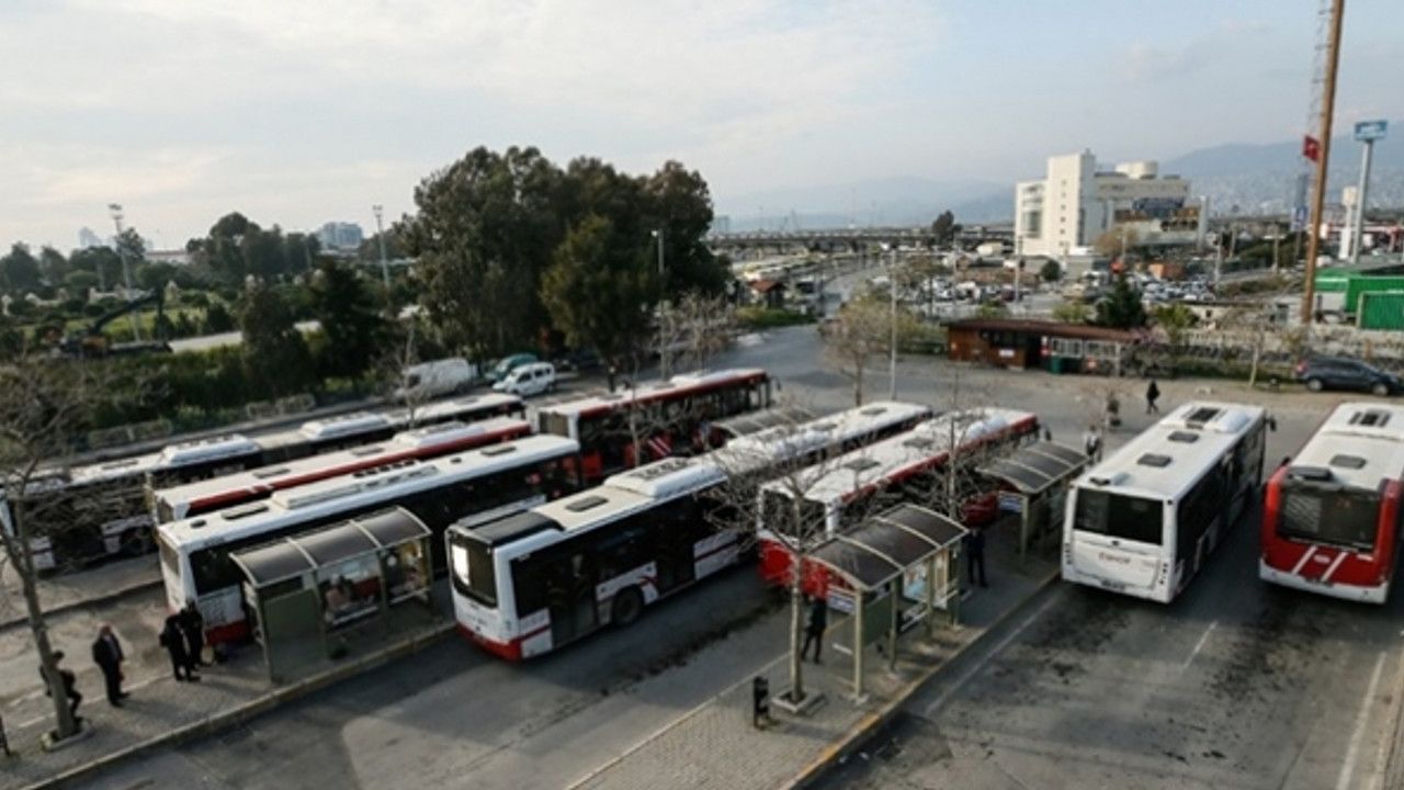 İzmir'de toplu ulaşım ücretlerine zam yapıldı
