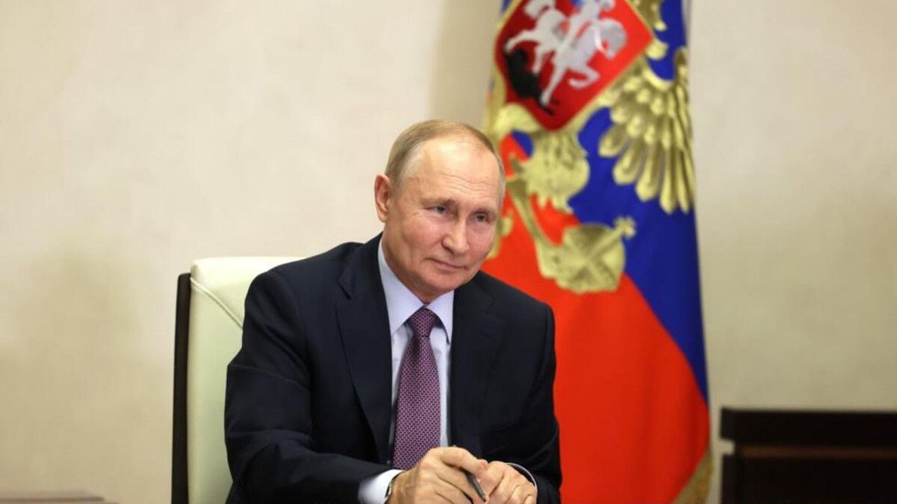 Putin’den Ukrayna'daki savaşta başarılı olan Rus askerlerine ücretsiz arsa kararı