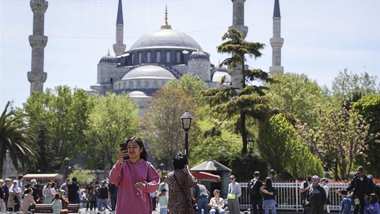 Türkiye en çok turist alan üçüncü ülke!