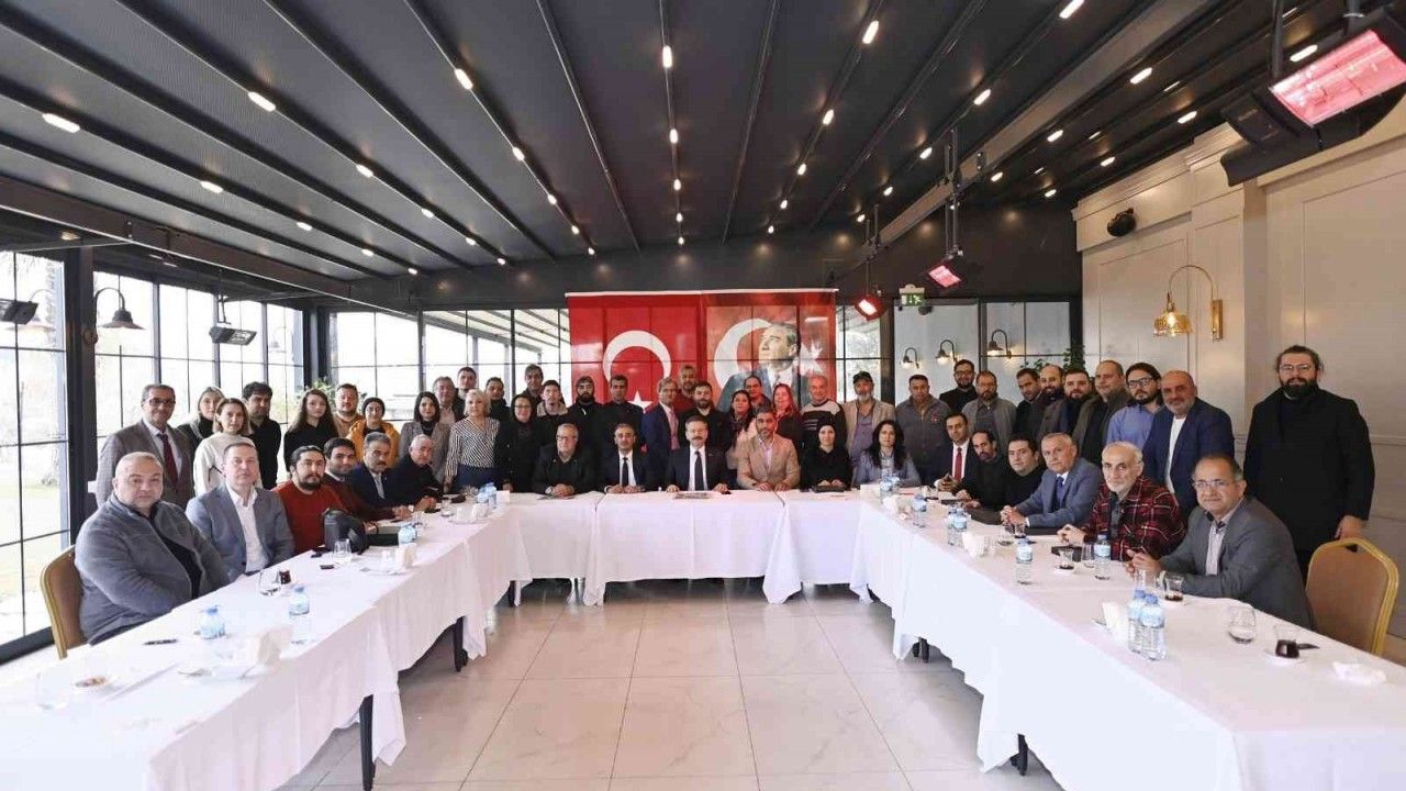 Aydın Valisi Aksoy, gazeteciler ile kahvaltıda buluştu