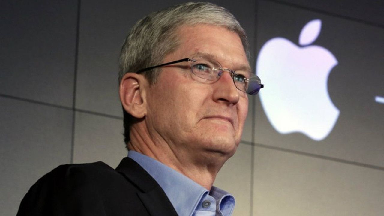 Apple CEO'su Tim Cook'un maaşına kendi isteğiyle kesinti yapılacak