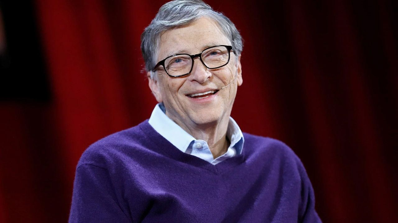 Bill Gates sonunda telefonunu değiştirdi! İşte Bill Gates'in yeni telefonu...