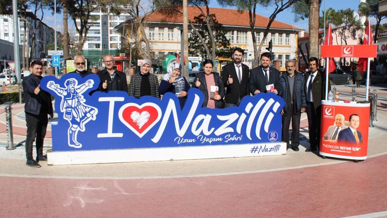 Yeniden Refah Partisi Nazilli'de stand açarak esnafı ziyaret etti