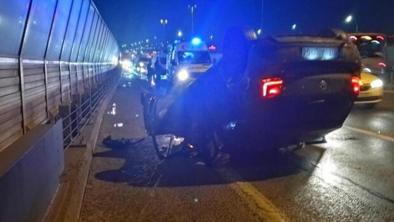 Haliç Köprüsü'nde kaza: Otomobil takla atıp ters döndü