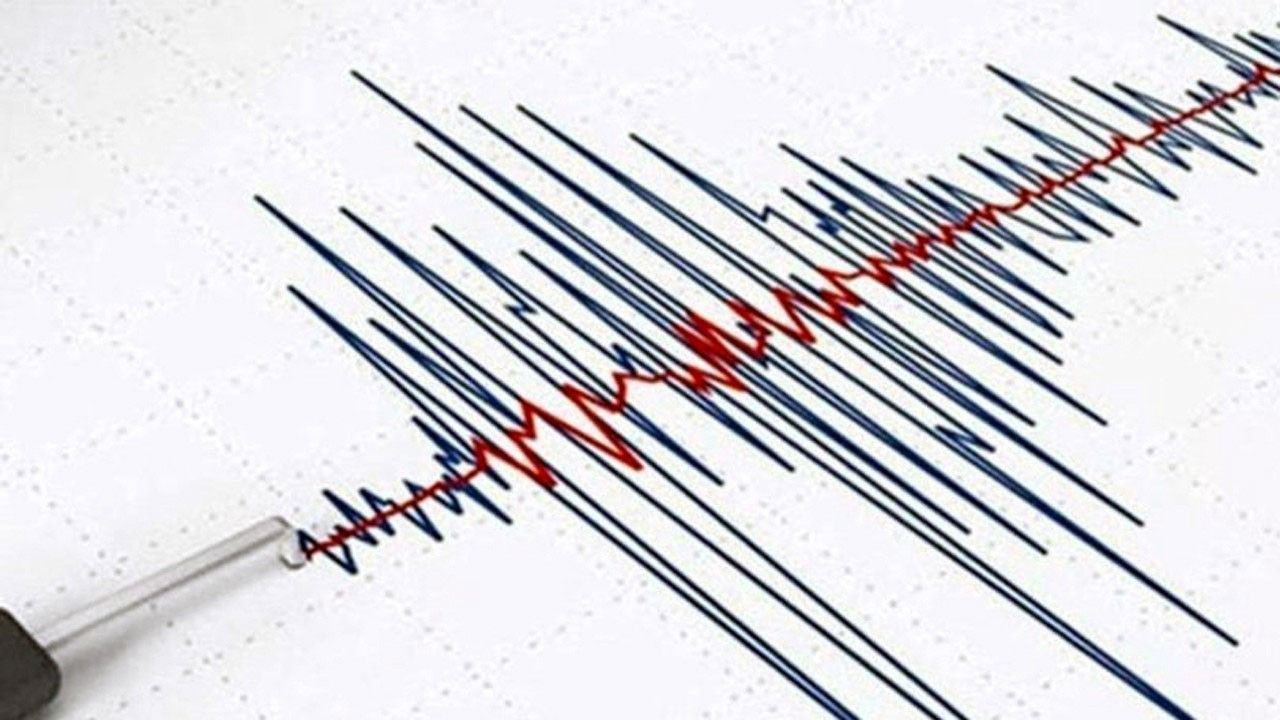 İzmir'de deprem paniği